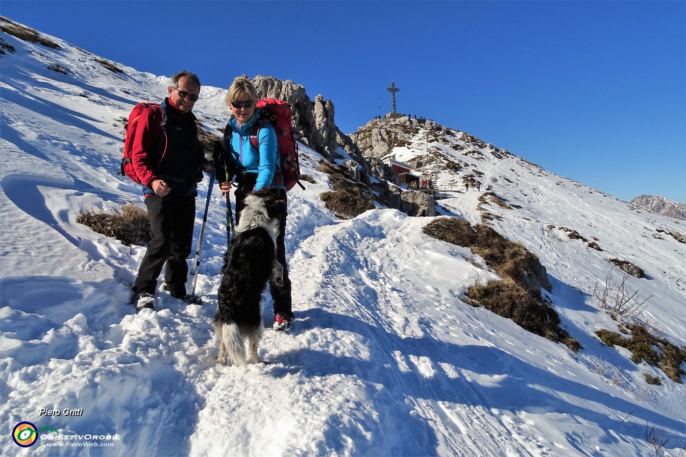 03 Al rifugio Azzoni in vetta al Resegone (1875 m).JPG